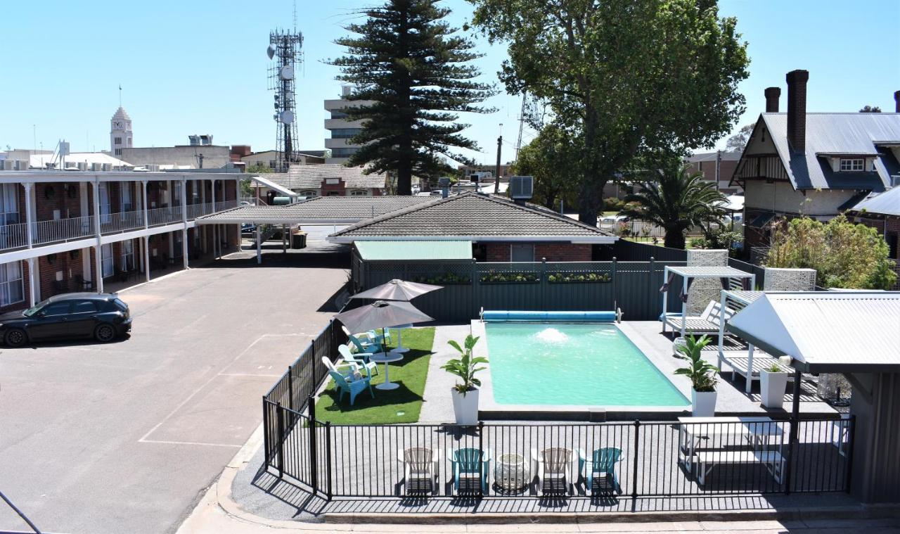 Town House Motor Inn Horsham Buitenkant foto